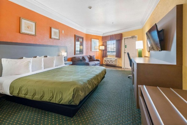 Quality Inn & Suites Galveston - Beachfront image 12