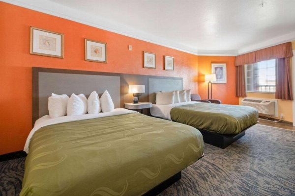 Quality Inn & Suites Galveston - Beachfront image 14